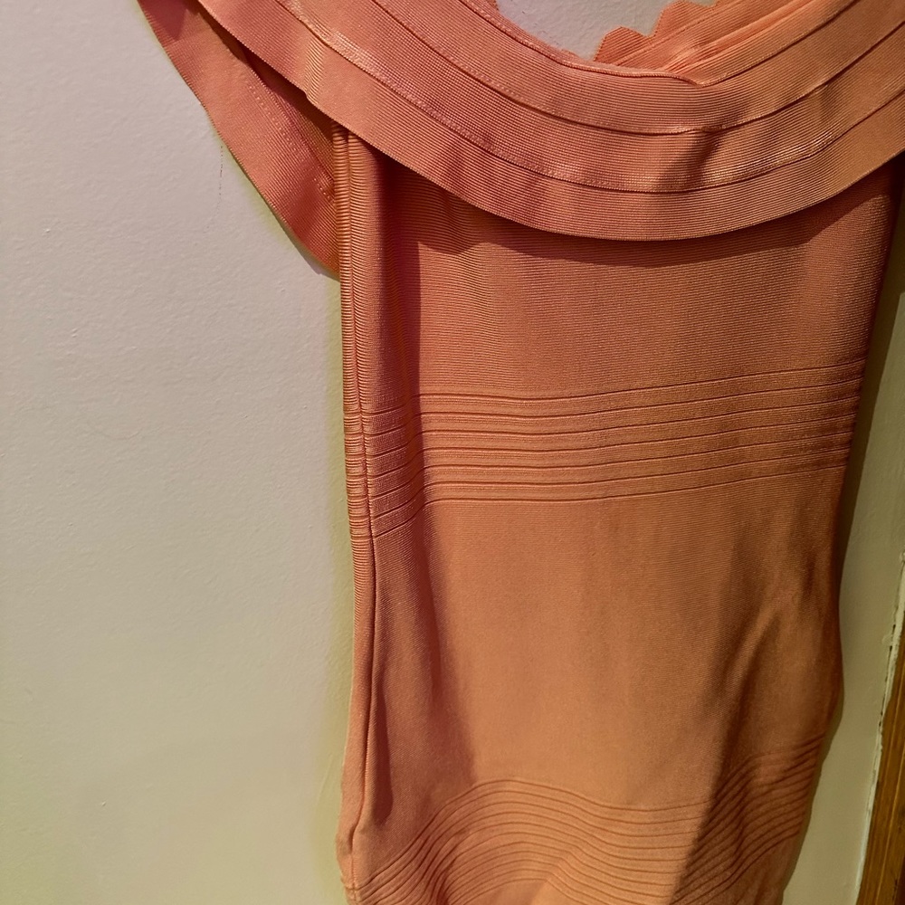 COPY - House of CB off shoulder midi bandage dress - Picture 3 of 6